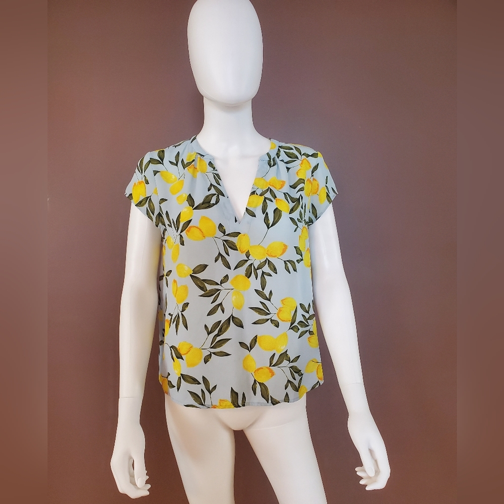 Lemon polyester dress shirt cap sleeve, small.